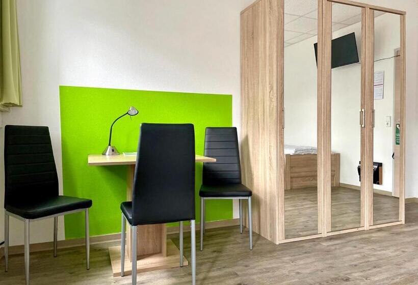 스탠다드 트리픔 룸 공동욕실, Hammerhotel Halle Saale