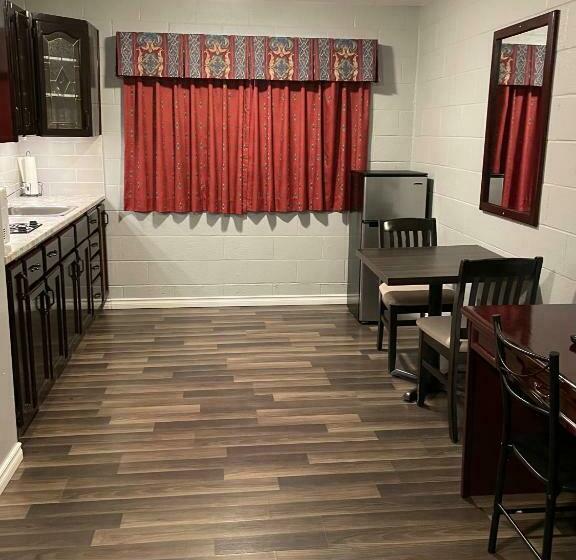 غرفة ديلوكس, Arrow Lake Motel