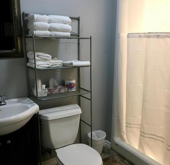 2 Schlafzimmer Suite, Arrow Lake Motel