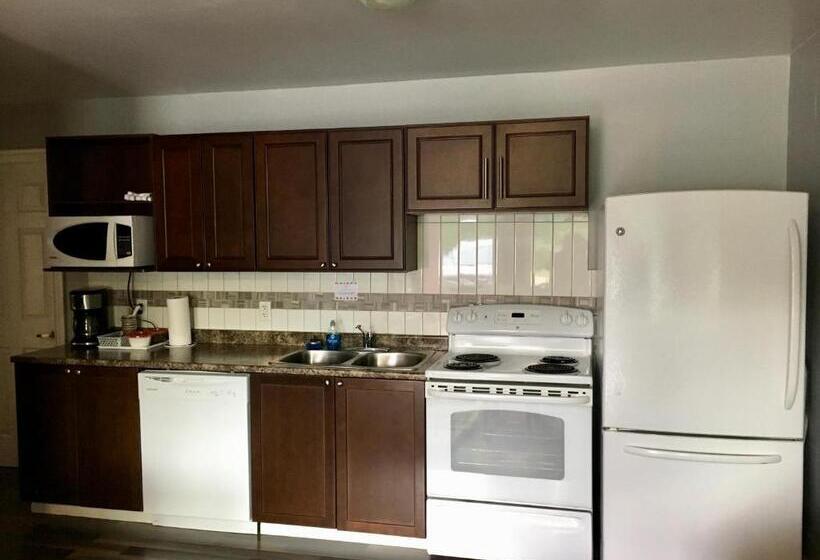 2 Schlafzimmer Suite, Arrow Lake Motel