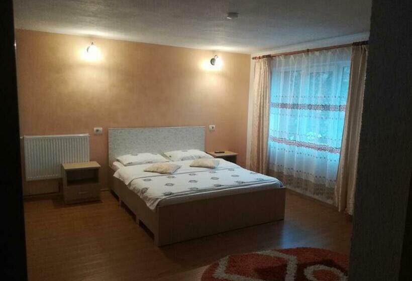 سوئیت 2 خوابه, Pensiunea Dandu