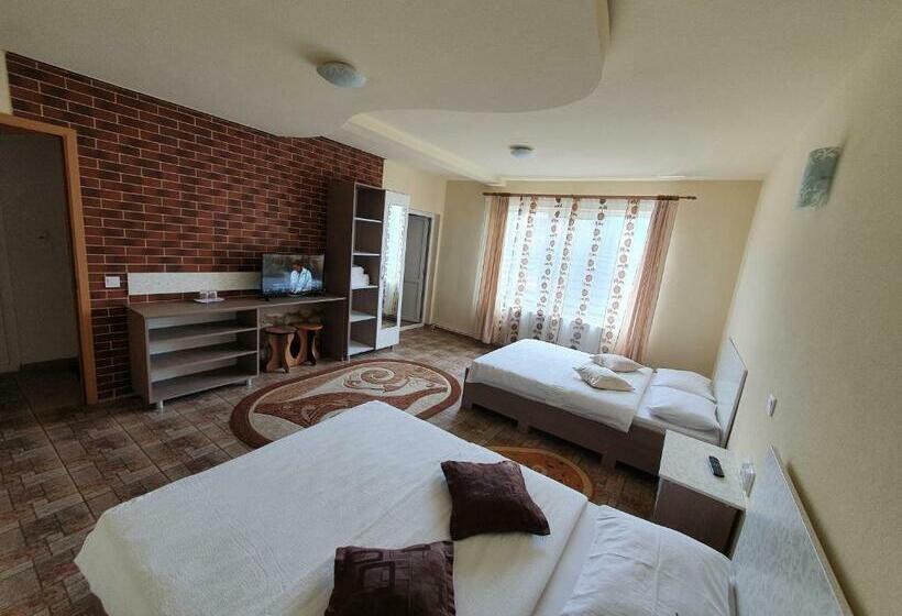 ファミリールーム, Pensiunea Dandu