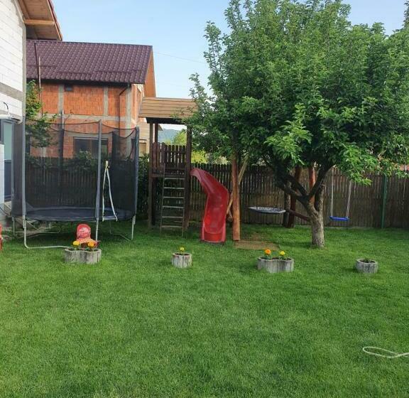 ビラホテル１ベッドルーム, Pensiunea Dandu