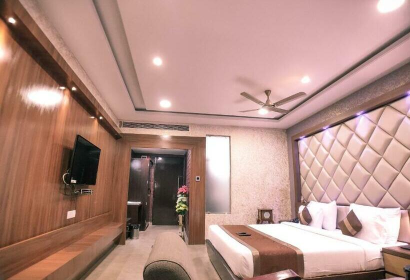 חדר סופריור, Vishnu Empire