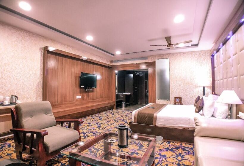 חדר סופריור, Vishnu Empire