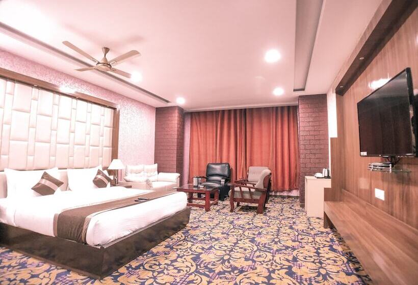 חדר סופריור, Vishnu Empire