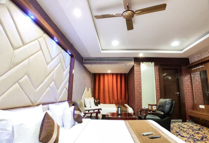 חדר סופריור, Vishnu Empire