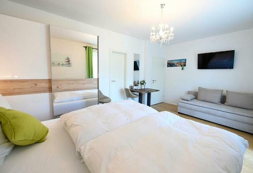 Семейный Номер, Enjoyit Velden West