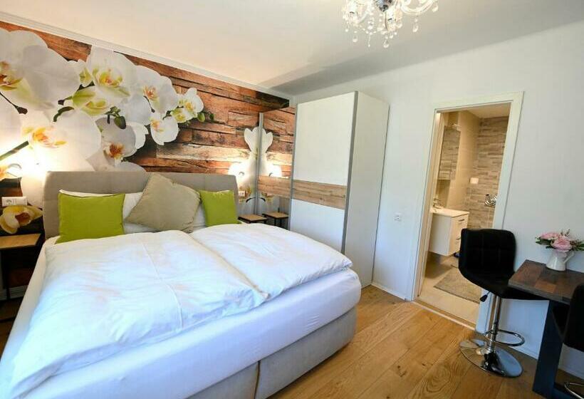 Семейный Номер, Enjoyit Velden West