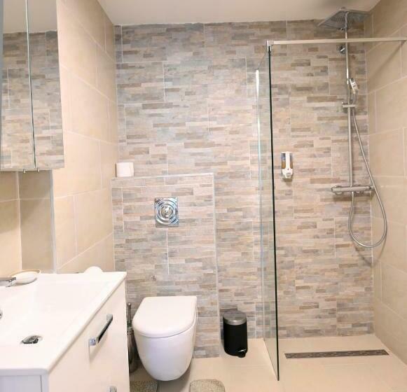 Семейный Номер, Enjoyit Velden West