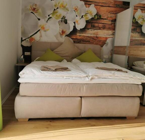 Семейный Номер, Enjoyit Velden West