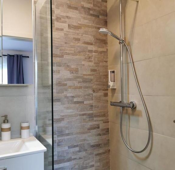 Семейный Номер, Enjoyit Velden West