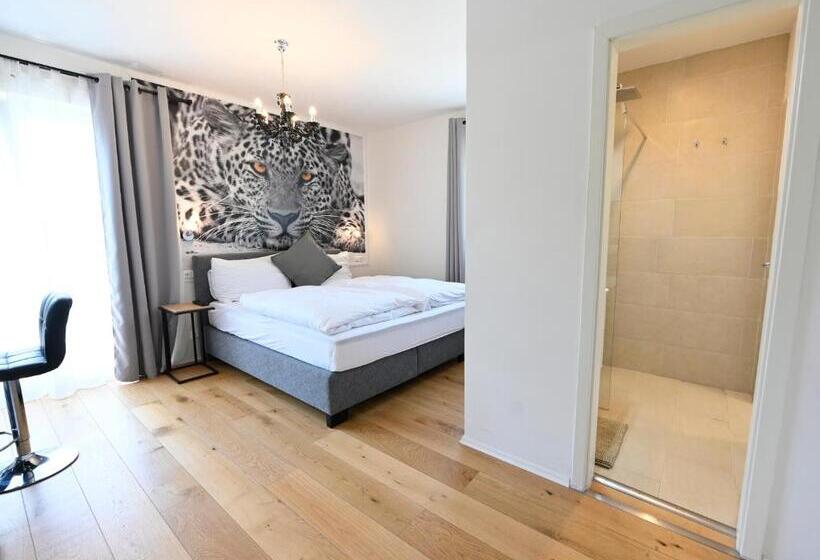 Номер Стандарт с Балконом, Enjoyit Velden West