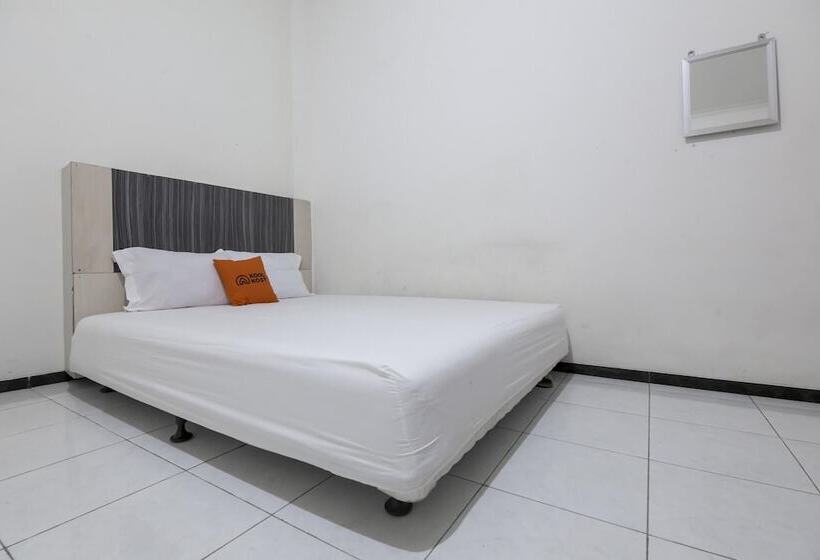 Deluxe Szoba, Koolkost Near Universitas Diponegoro Semarang