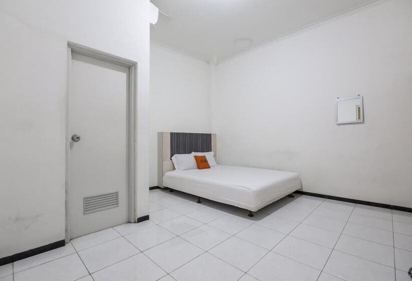 Deluxe Szoba, Koolkost Near Universitas Diponegoro Semarang