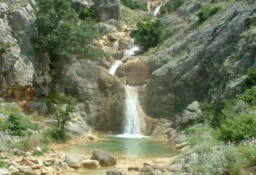 شقة غرفة نوم واحدة مزودة بتراس مطلة على البحر, Apartments Milic