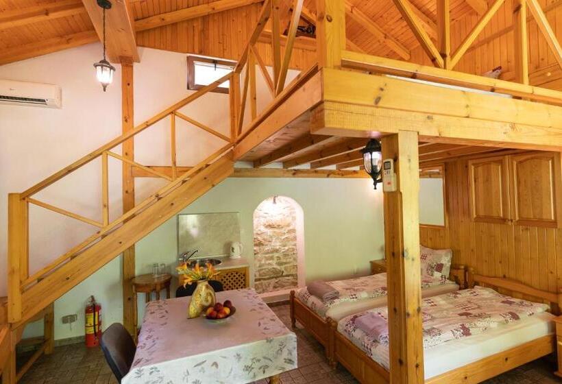 ‫فيلا غرفة نوم واحدة, Eco Hotel Imenieto