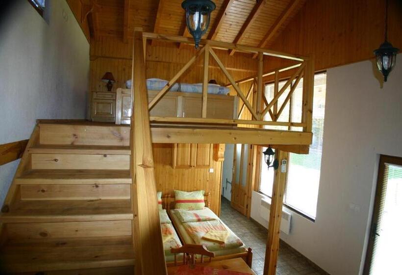 ‫فيلا غرفة نوم واحدة, Eco Hotel Imenieto