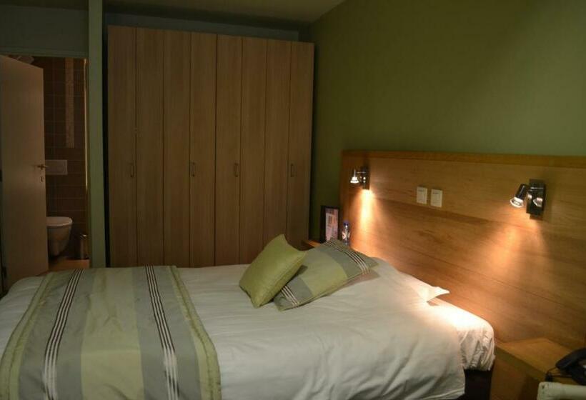 スタンダードシングルルーム, Golf & Hôtel De Falnuée