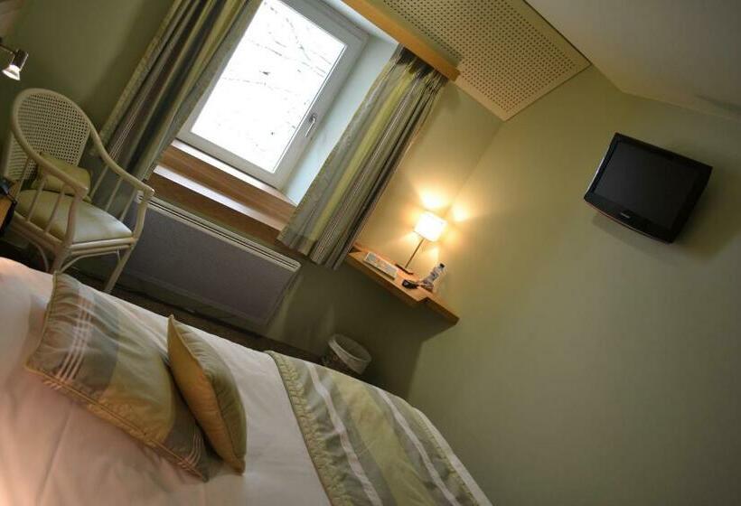 スタンダードシングルルーム, Golf & Hôtel De Falnuée