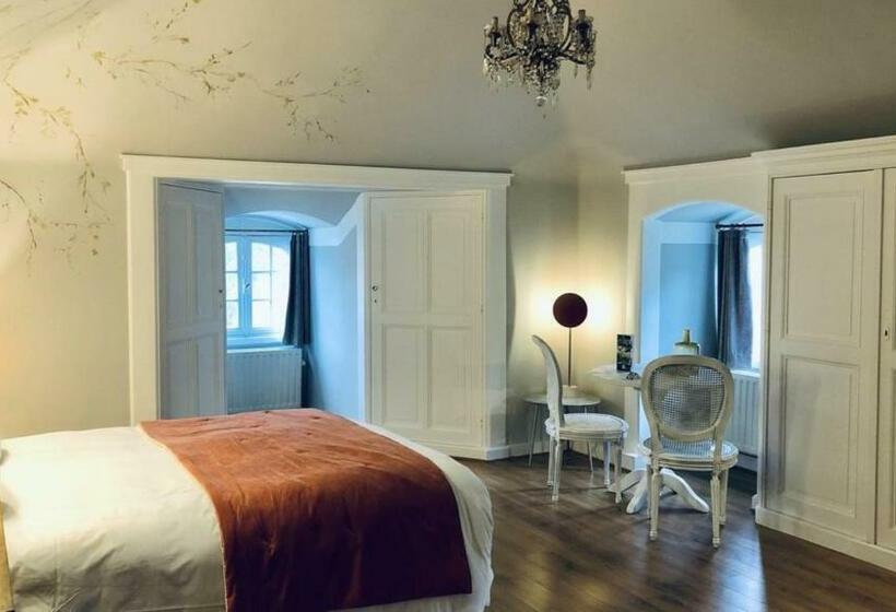 家庭间, Les Sorbiers