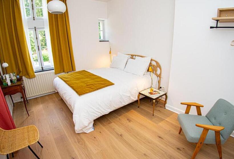 标准间, Les Sorbiers