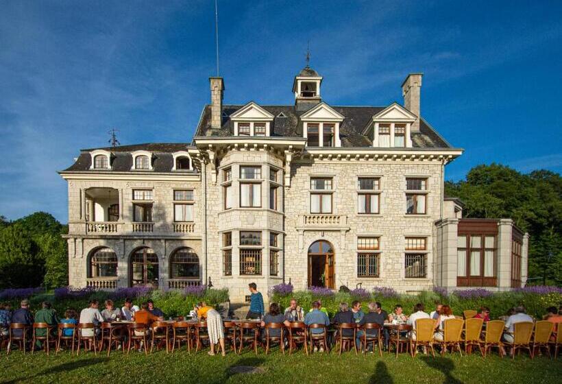 家庭间, Les Sorbiers