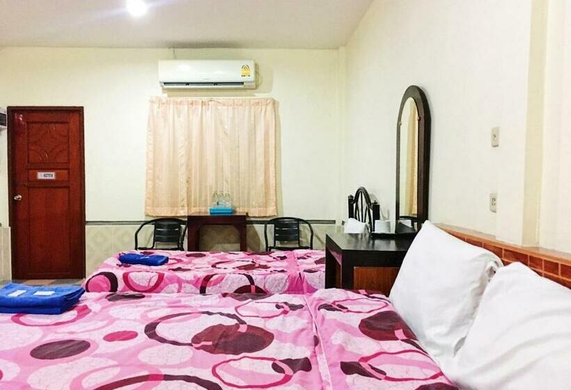 חדר קלאסי לשלושה, Purinplace