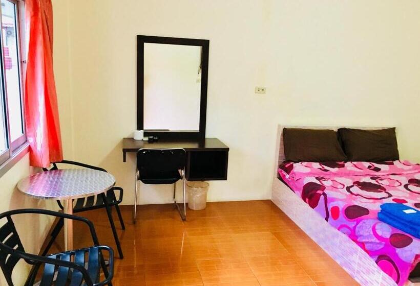 חדר דלוקס לשלושה, Purinplace