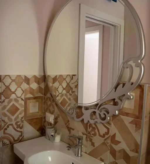 バスルーム共有のシングルスタンダード, B&b Le Quattro Civette