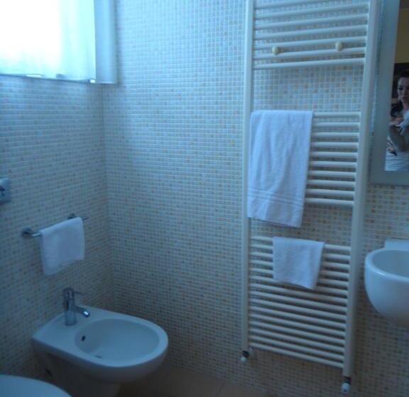 חדר סטנדרט, Miami