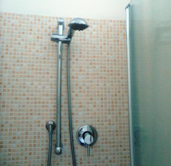 חדר סטנדרט, Miami