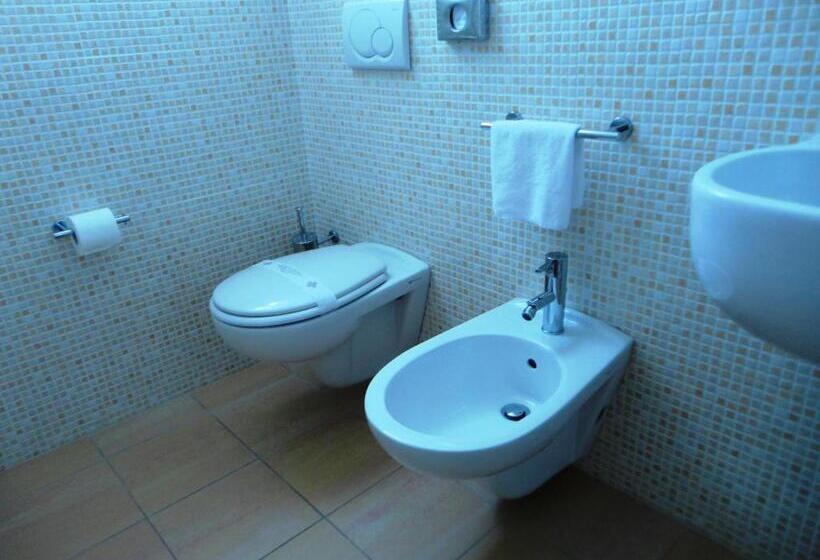 חדר סטנדרט, Miami