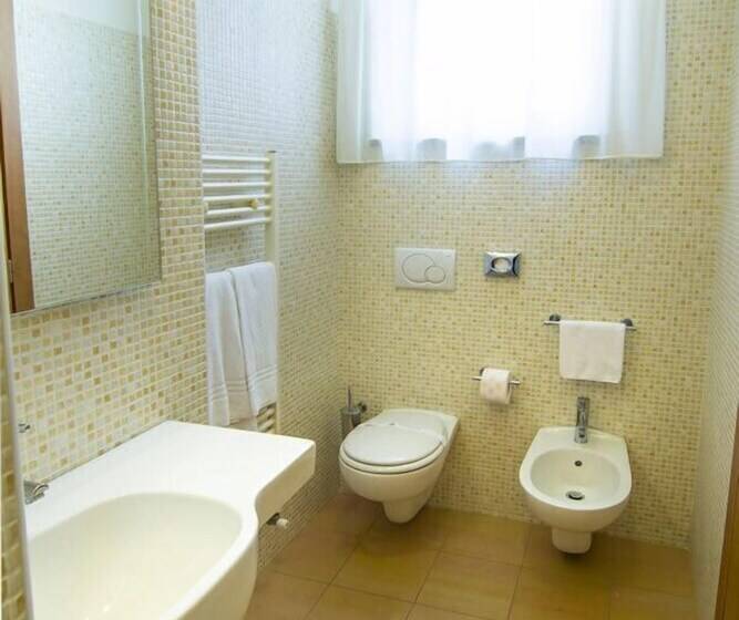 חדר סטנדרט, Miami