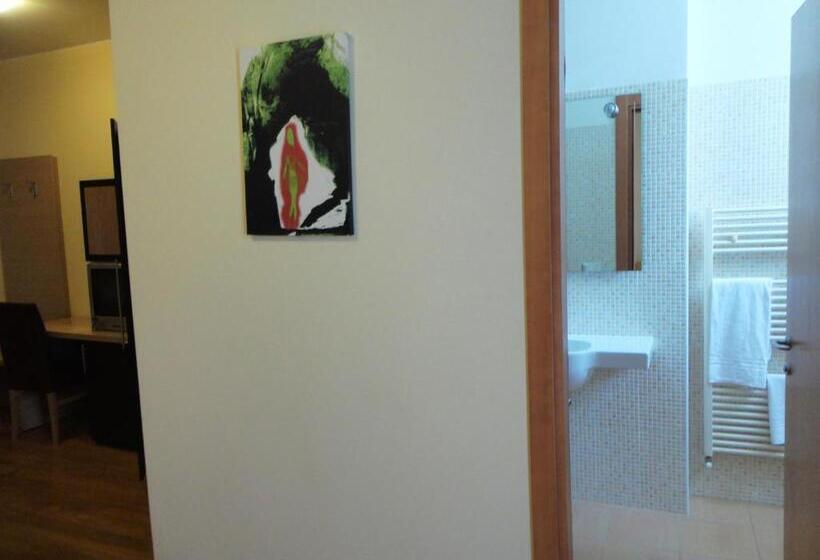 חדר סטנדרט, Miami