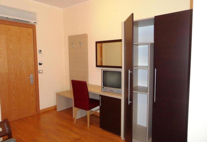 חדר סטנדרט, Miami