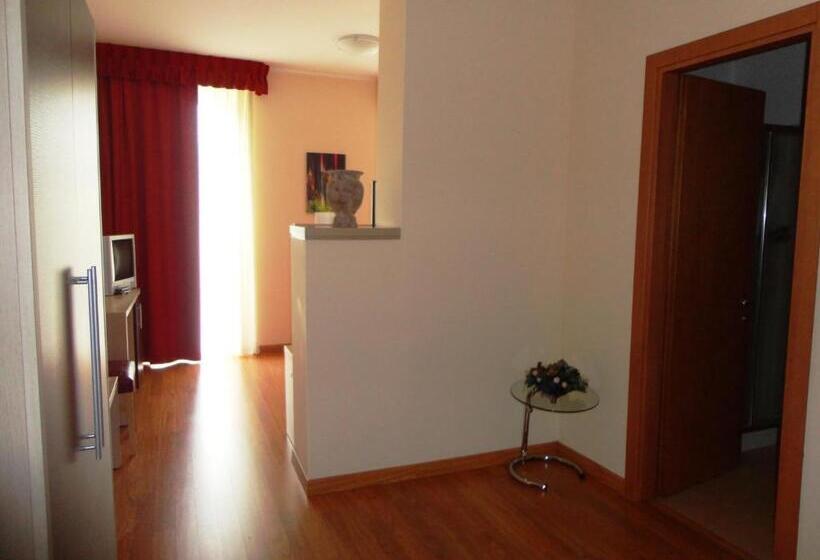 חדר סטנדרט, Miami