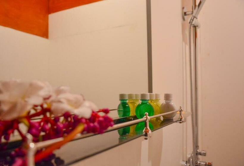 デラックスルーム, Sinharaja Forest Gate