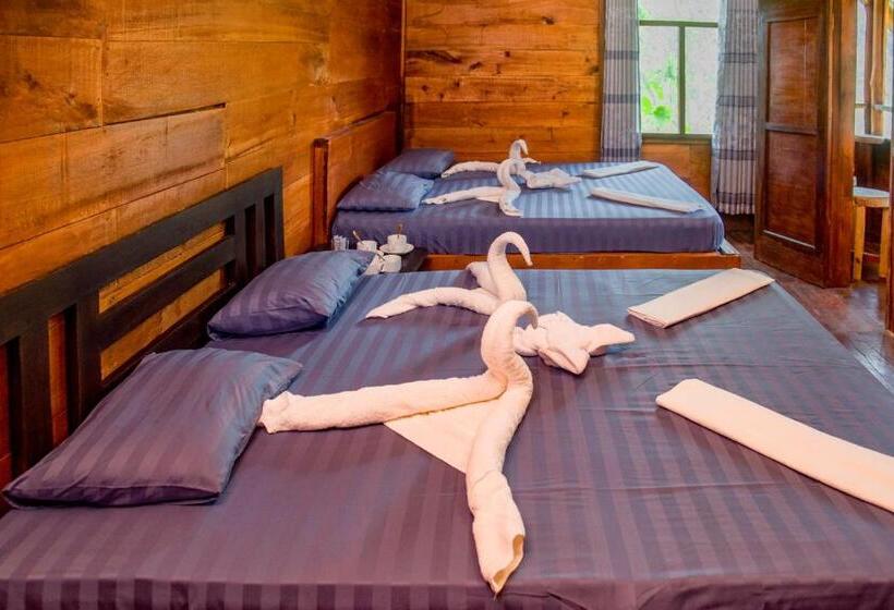 マウンテンビューファミリールーム, Sinharaja Forest Gate