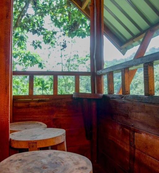 マウンテンビューファミリールーム, Sinharaja Forest Gate