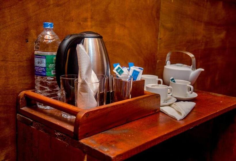 エコノミールーム, Sinharaja Forest Gate