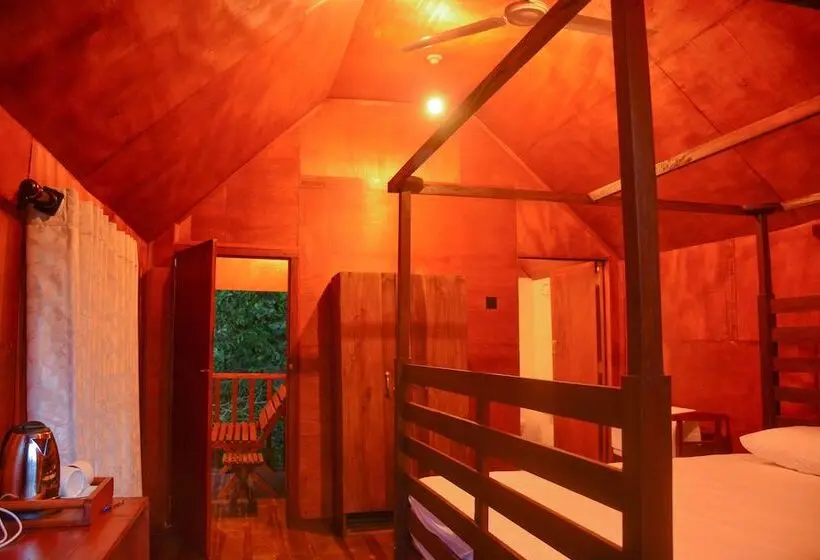 デラックスルーム, Sinharaja Forest Gate