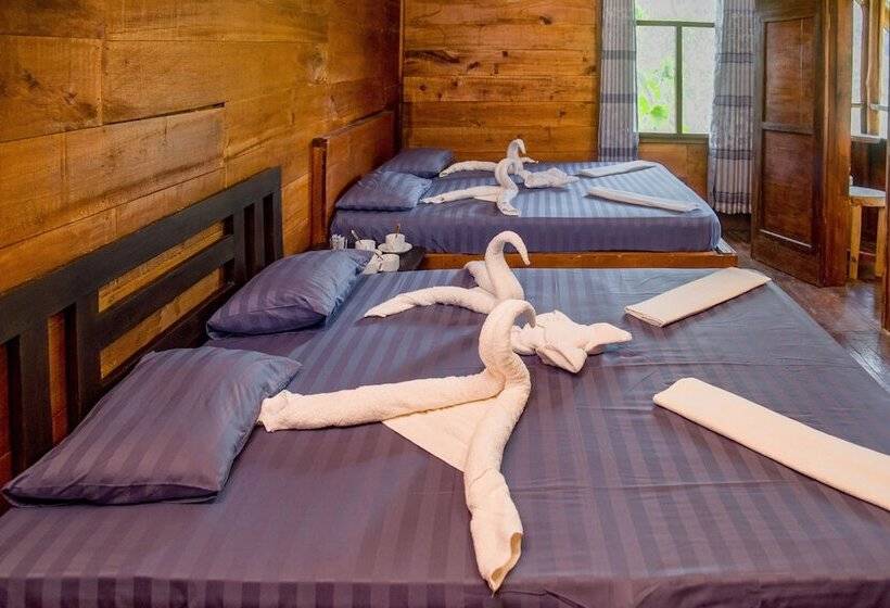 スタンダードトリプルルーム, Sinharaja Forest Gate