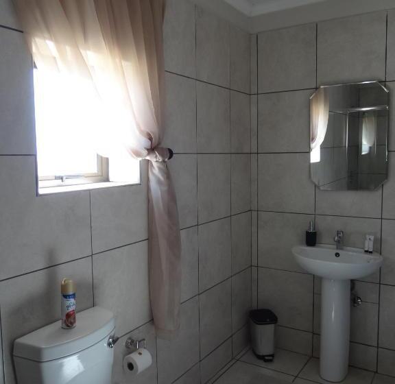 اتاق اکونومی, Eden Self Catering Chalets