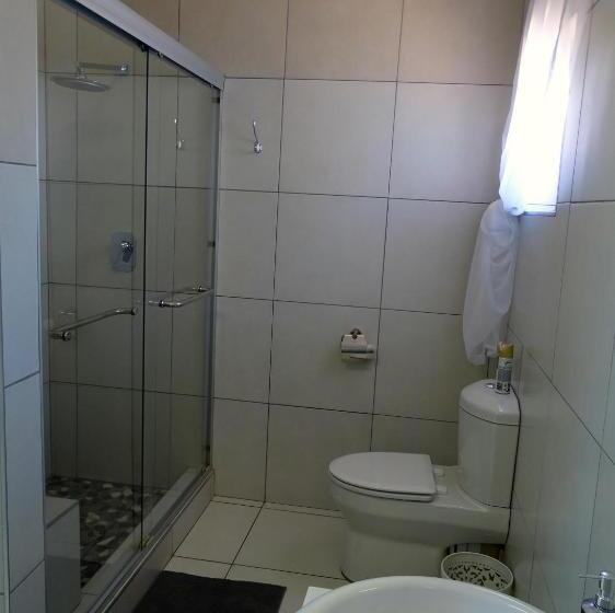 استودیوی لوکس, Eden Self Catering Chalets