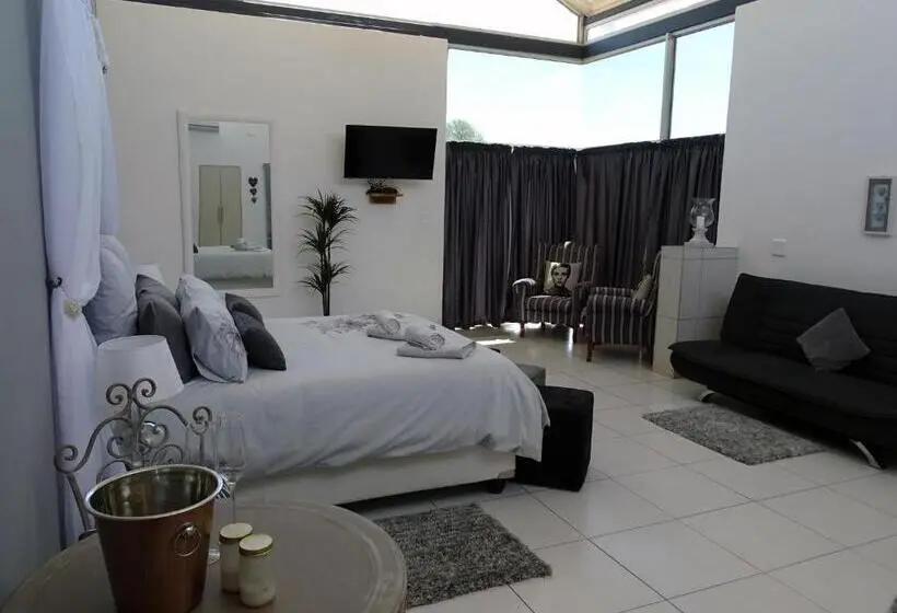 استودیوی لوکس, Eden Self Catering Chalets