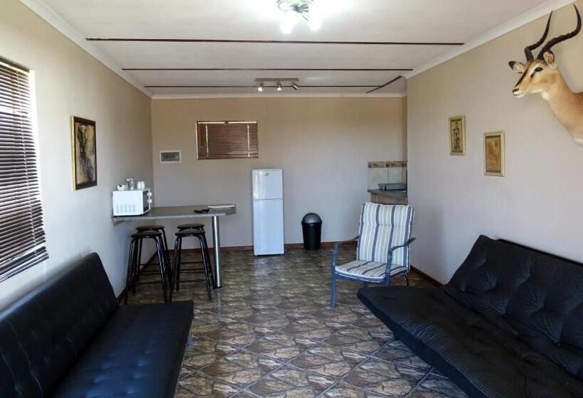 کلبه ییلاقی, Eden Self Catering Chalets