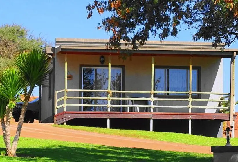 کلبه ییلاقی, Eden Self Catering Chalets