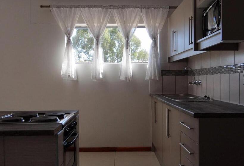 بنگله خانوادگی, Eden Self Catering Chalets