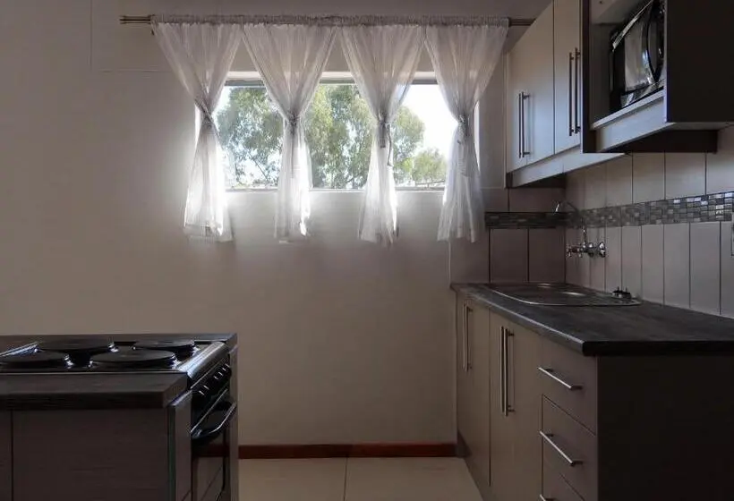 بنگله خانوادگی, Eden Self Catering Chalets